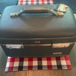 Vintage American Tourister Train Makeup Case